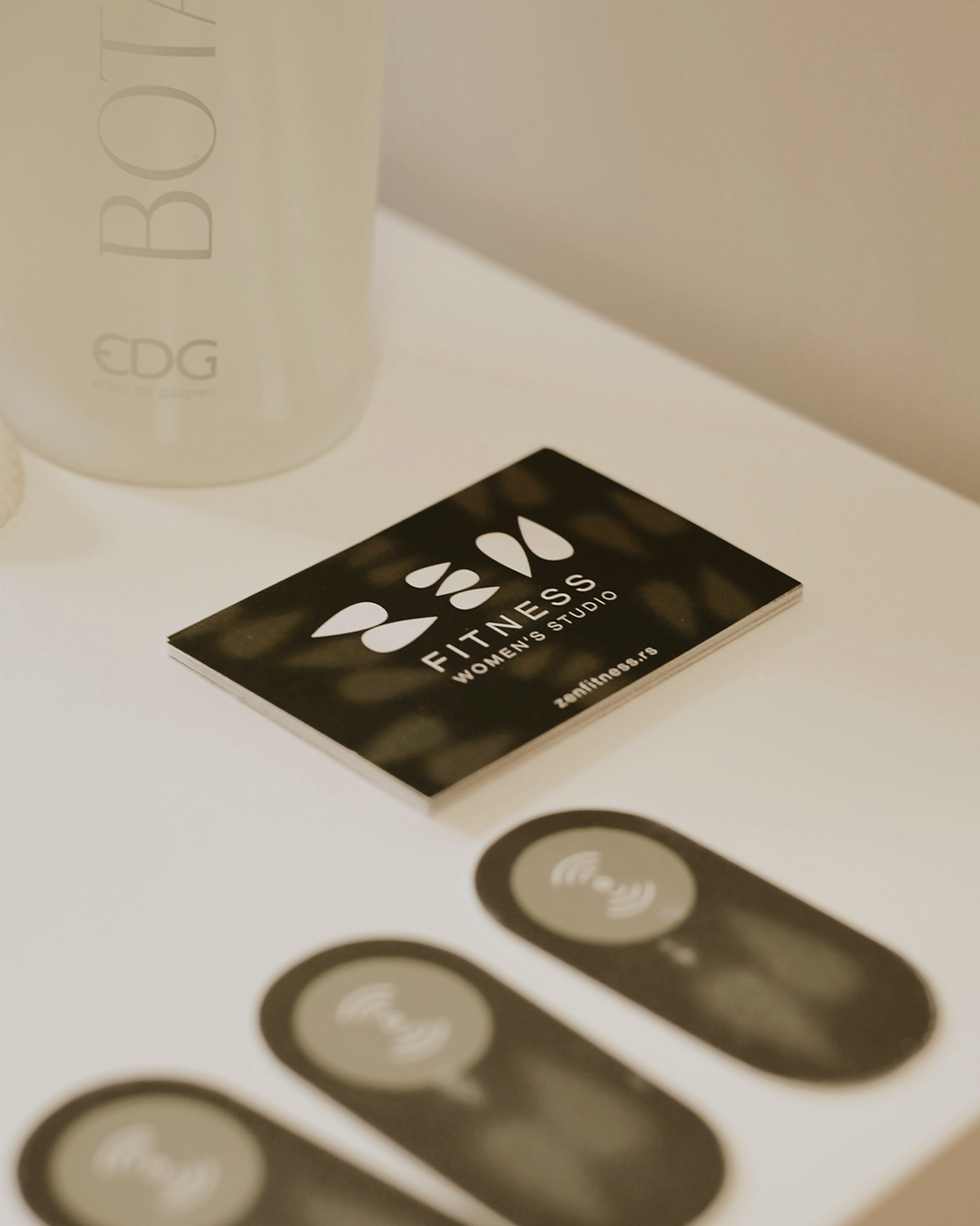 Topao enterijer fitness studija